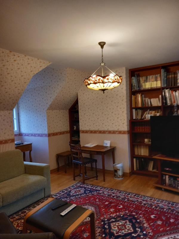 Maison - 161 m² - 8 pièces