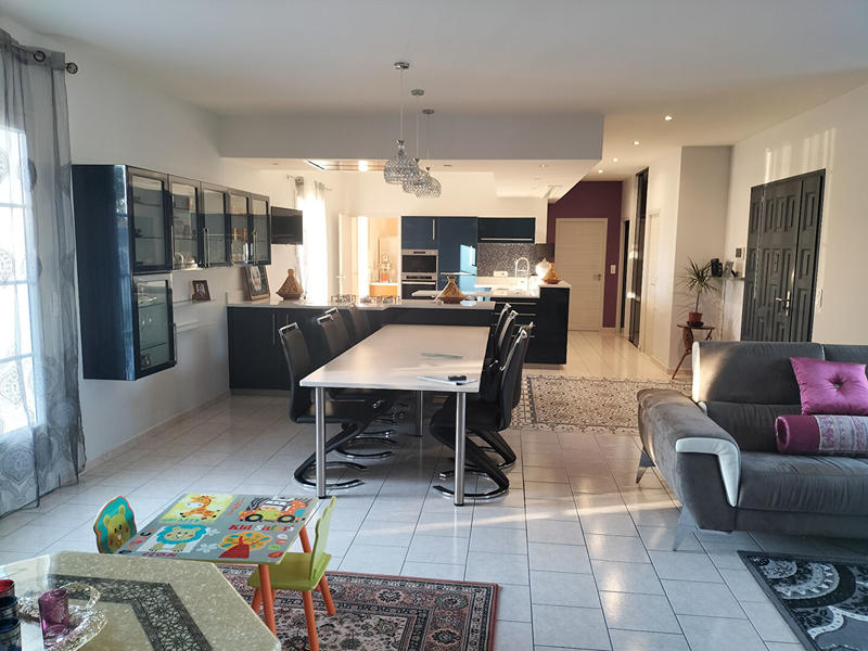 Maison - 144 m² - 6 pièces