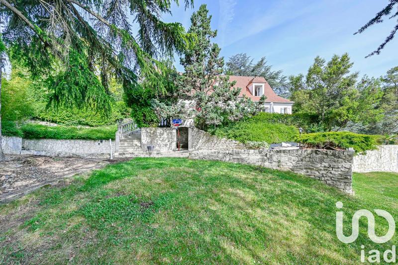 Maison - 190 m² - 8 pièces