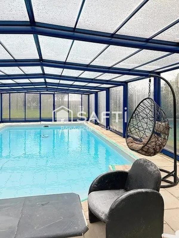 Maison - 250 m² - 10 pièces