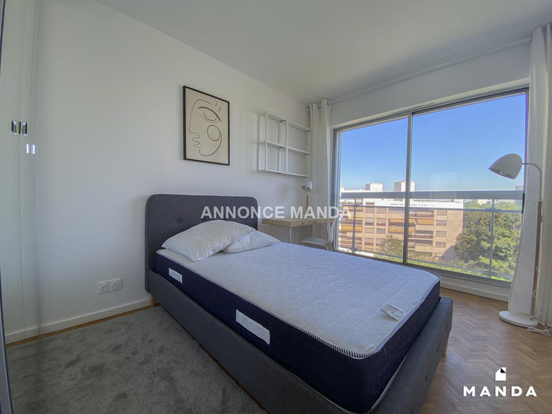 Chambre - 10 m² - 7 pièces