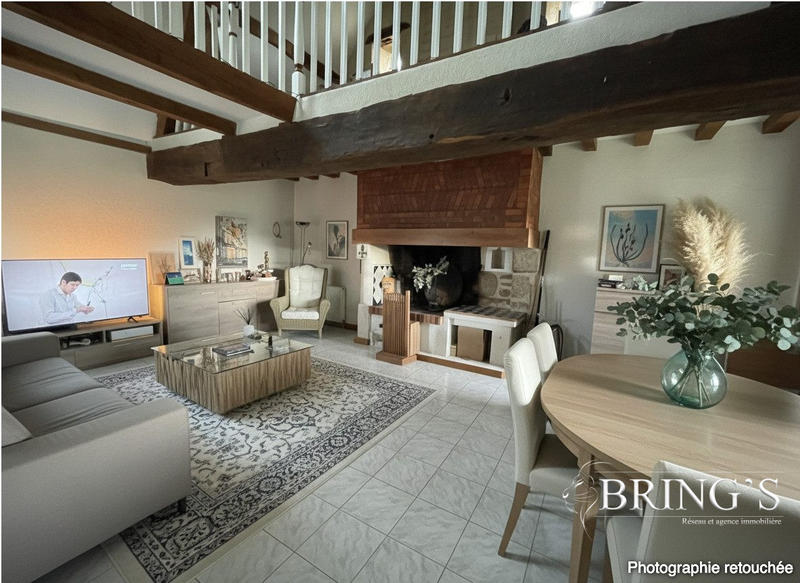 Maison - 215 m² - 8 pièces