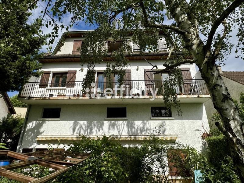 Maison - 200 m² - 10 pièces