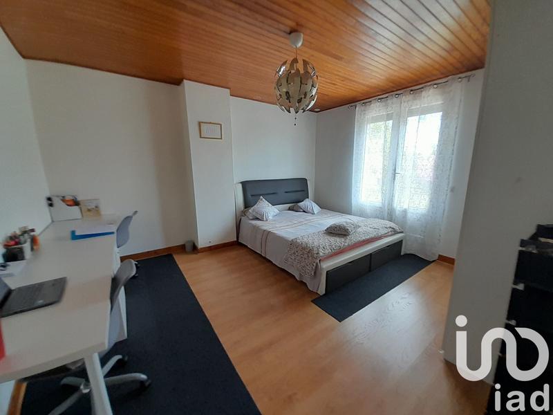 Maison - 202 m² - 7 pièces