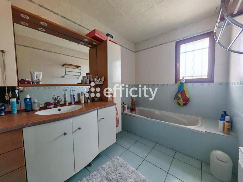 Maison - 144 m² - 7 pièces