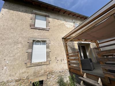 Maison - 90 m² - 1 pièce