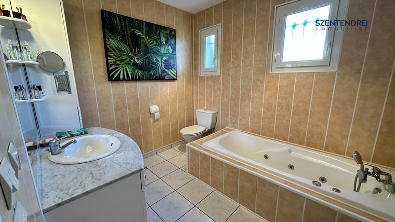 Maison - 102 m² - 5 pièces