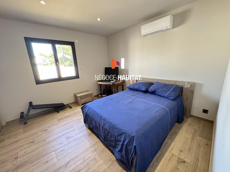 Villa - 167 m² - 10 pièces