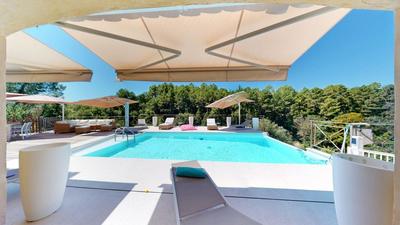 Maison - 140 m² - 5 pièces