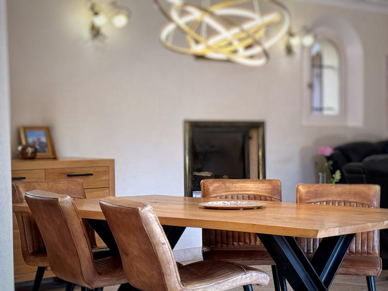 Maison - 230 m² - 6 pièces