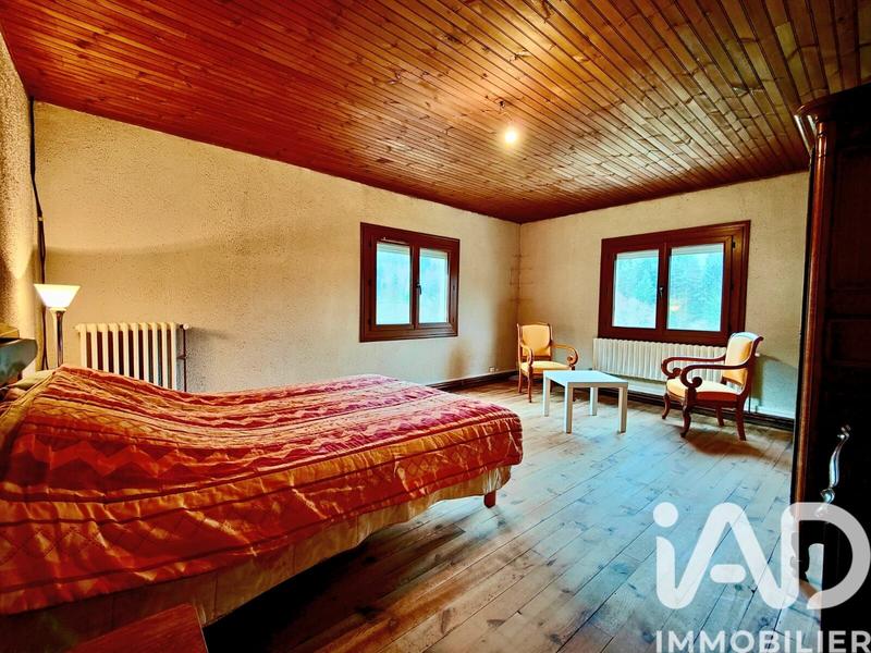 Maison - 231 m² - 11 pièces