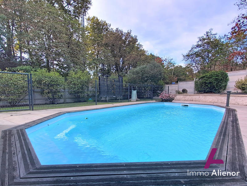 Maison - 98 m² - 4 pièces