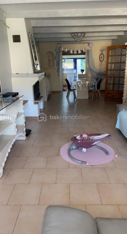 Maison - 200 m² - 6 pièces