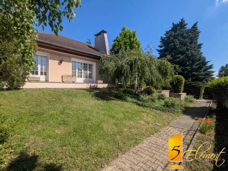 Maison - 179 m² - 6 pièces