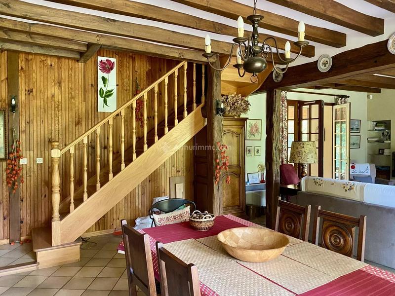 Maison - 198 m² - 7 pièces