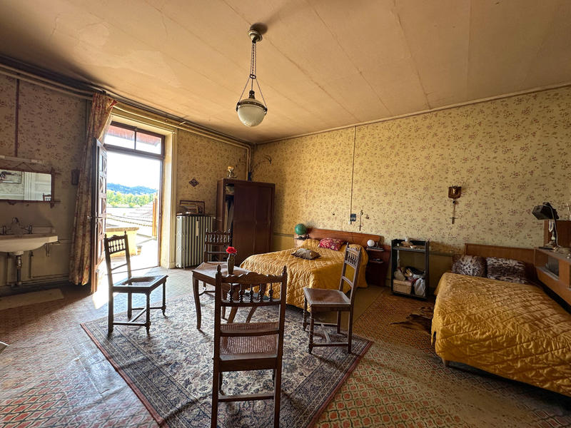 Maison de village - 224 m² - 7 pièces