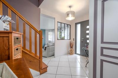 Maison - 181 m² - 7 pièces