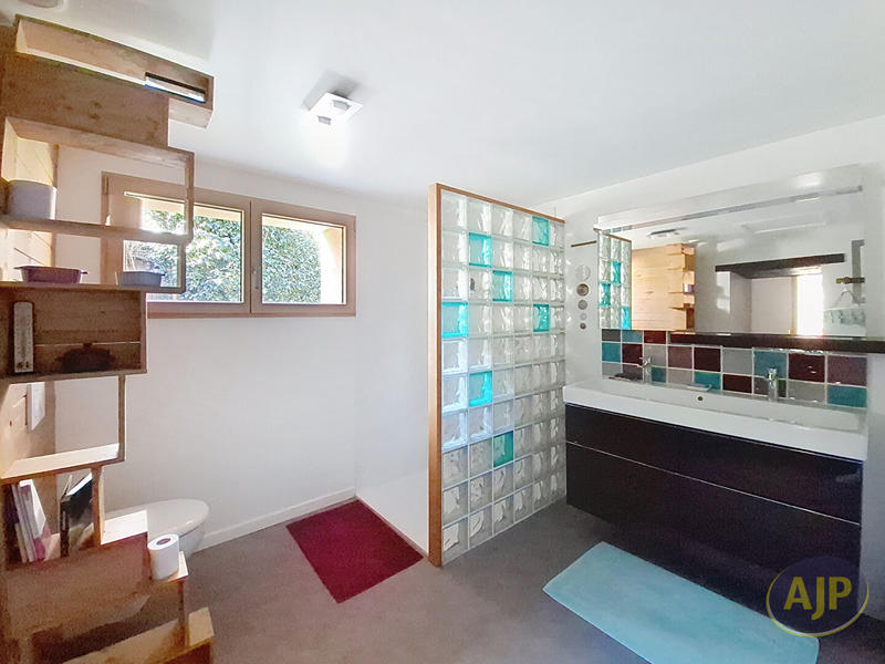 Maison - 170 m² - 8 pièces