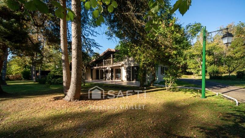 Maison - 160 m² - 7 pièces