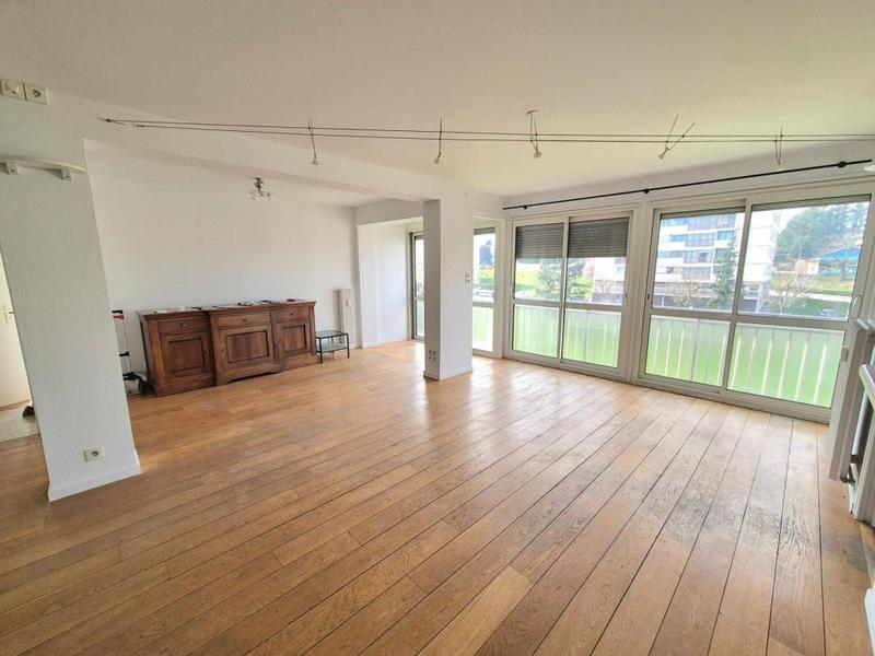 Appartement - 120 m² - 6 pièces