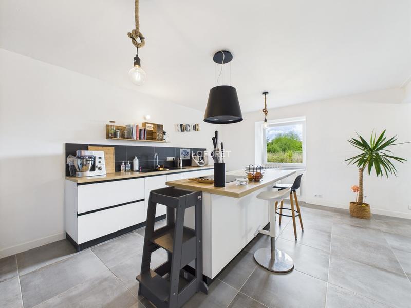 Maison - 111 m² - 4 pièces