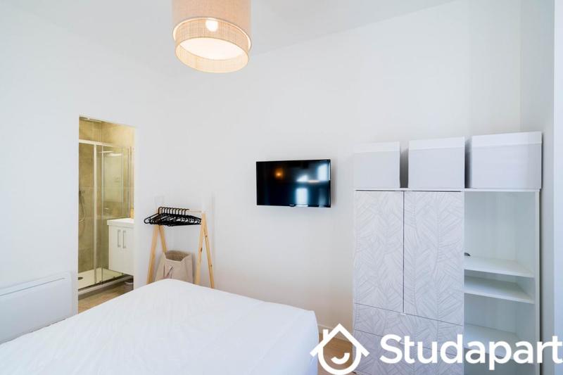 Chambre - 13 m² - 1 pièce