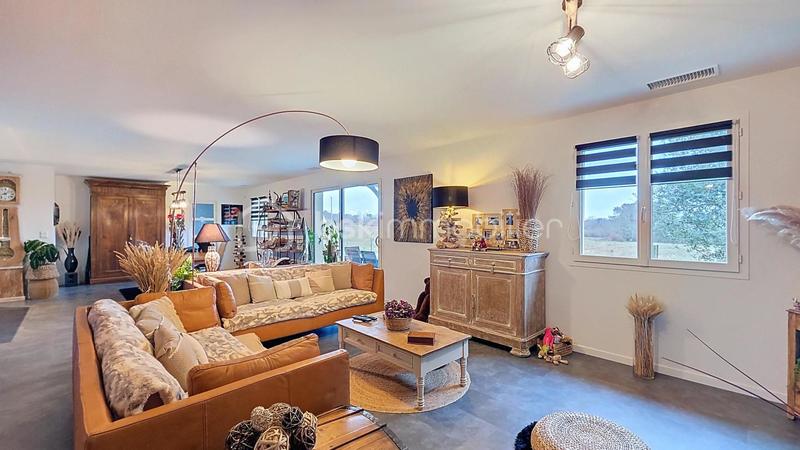 Maison - 144 m² - 6 pièces