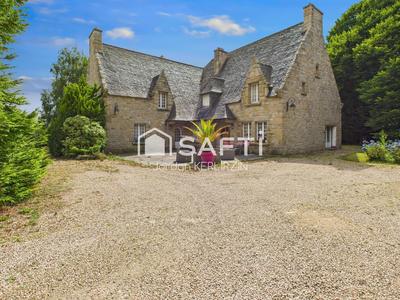 Maison - 380 m² - 13 pièces