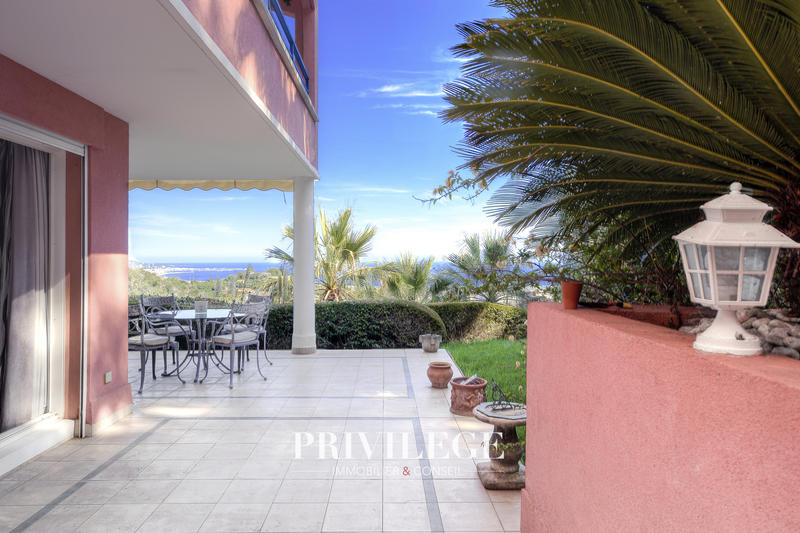 Appartement - 104 m² - 4 pièces