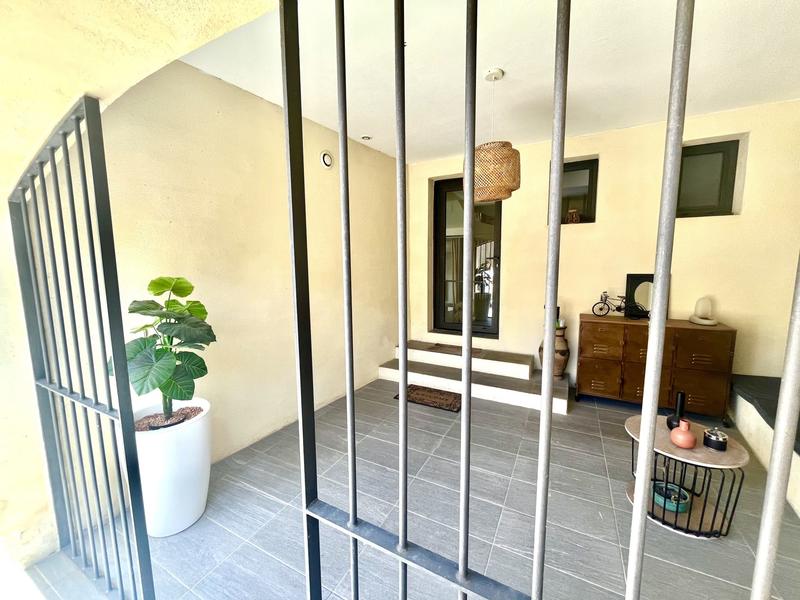 Maison - 321 m² - 11 pièces