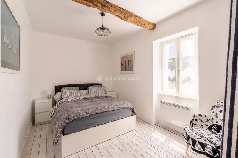 Maison - 175 m² - 10 pièces