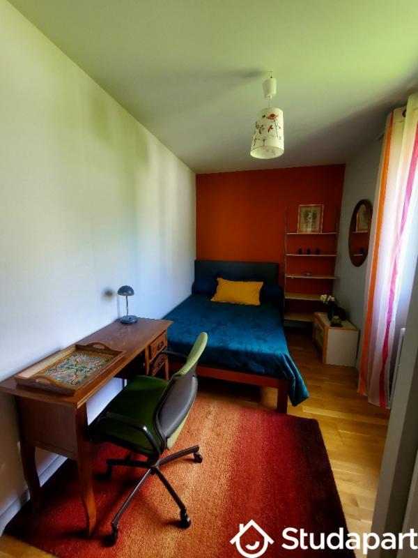 Chambre - 12 m² - 1 pièce