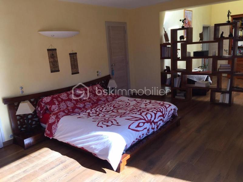 Propriété - 490 m² - 10 pièces