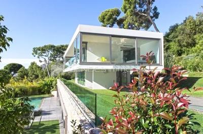 Villa - 380 m² - 8 pièces