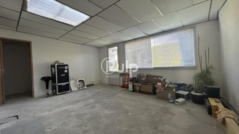 Immeuble - 135 m² - 6 pièces