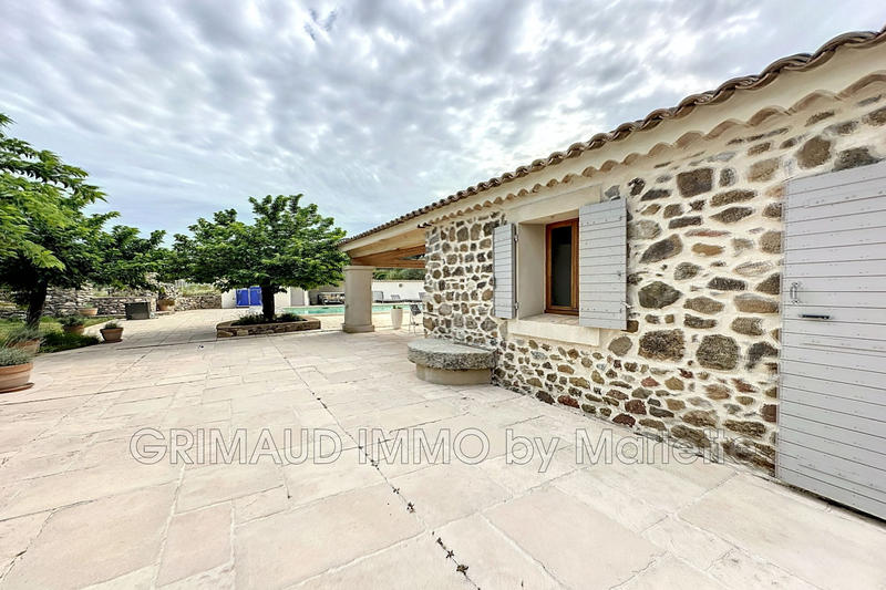 Propriété - 450 m² - 12 pièces