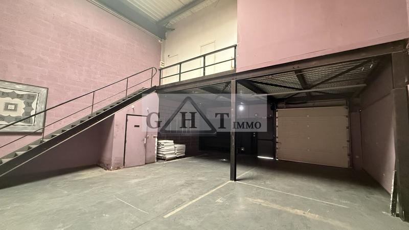 Entrepôt - 150 m²