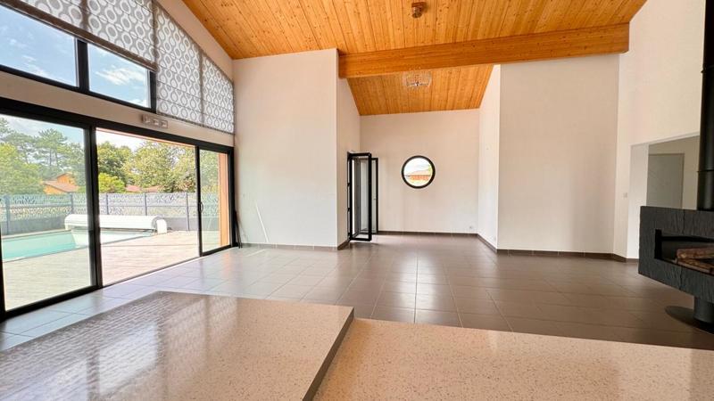 Villa - 140 m² - 5 pièces