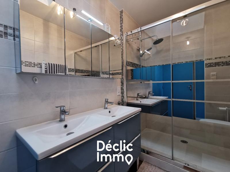 Maison en pierre - 141 m² - 6 pièces