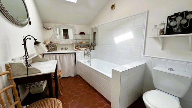 Maison - 320 m² - 12 pièces