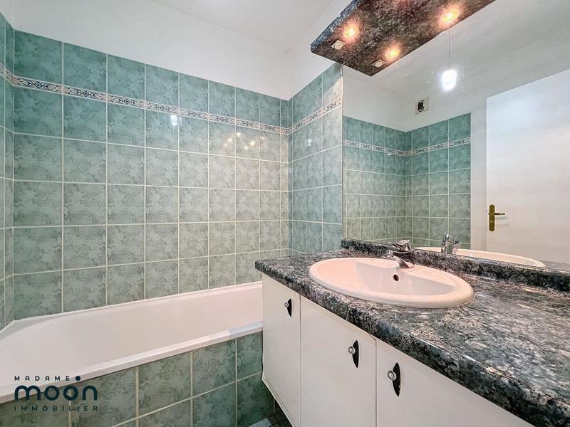 Appartement - 84 m² - 4 pièces