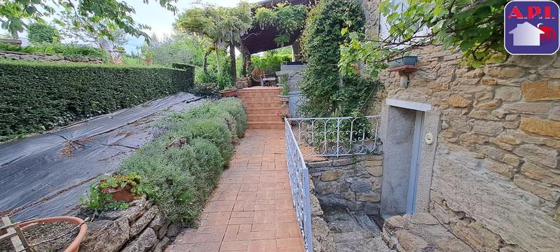 Maison - 200 m² - 9 pièces