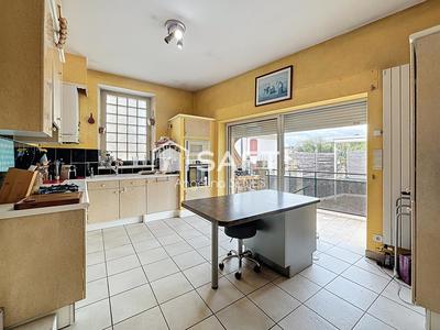 Maison - 228 m² - 8 pièces