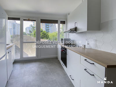 Chambre - 10 m² - 5 pièces