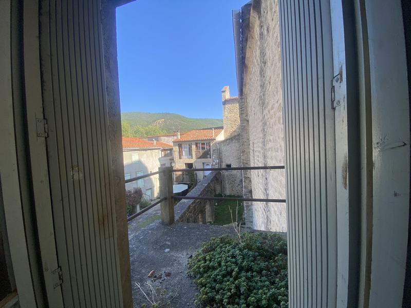 Maison traditionnelle - 70 m² - 6 pièces