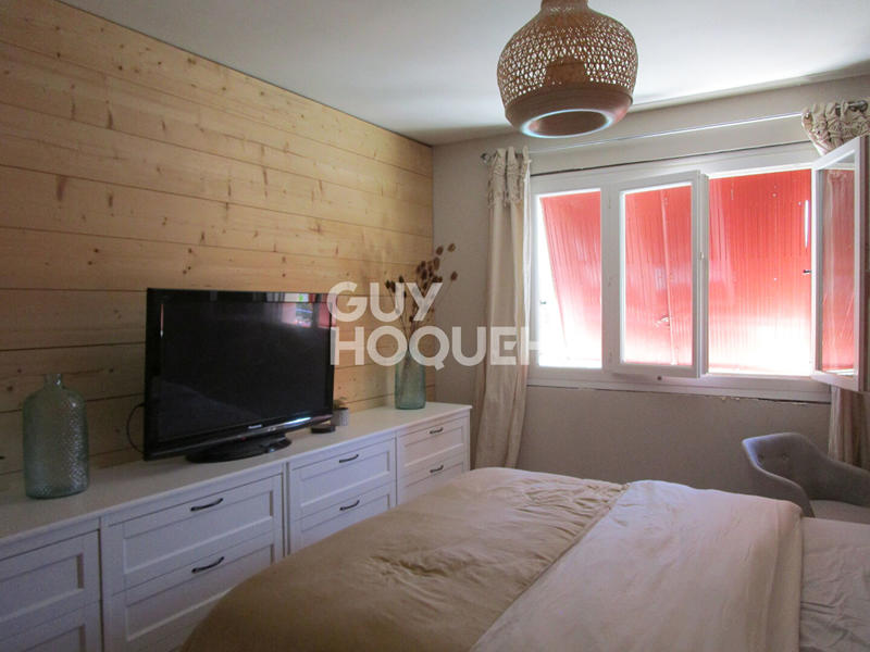 Maison - 207 m² - 7 pièces