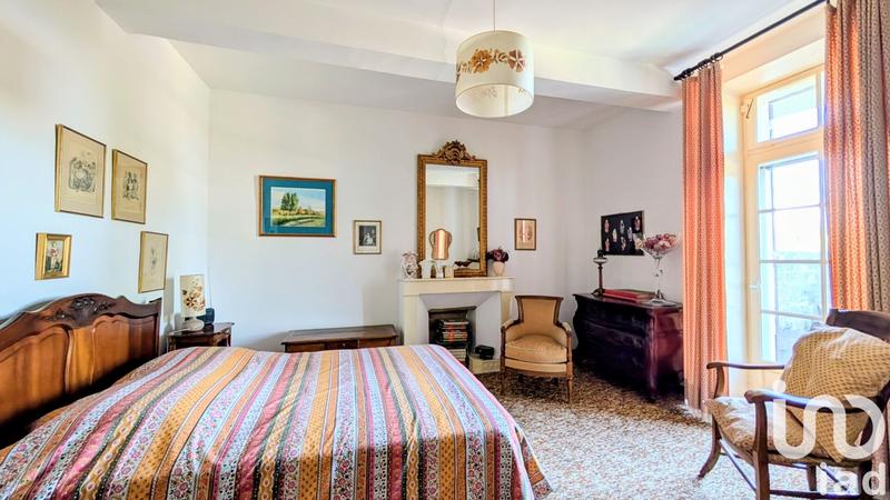 Maison - 242 m² - 7 pièces