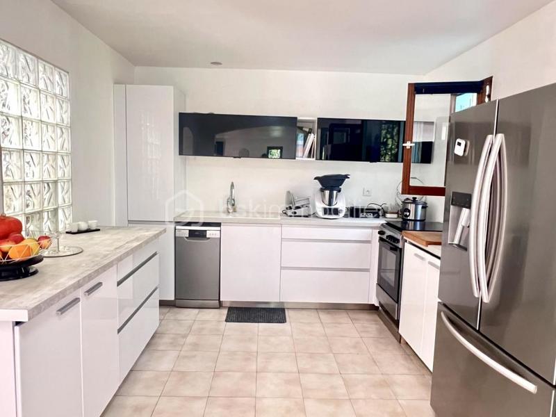 Maison traditionnelle - 187 m² - 7 pièces