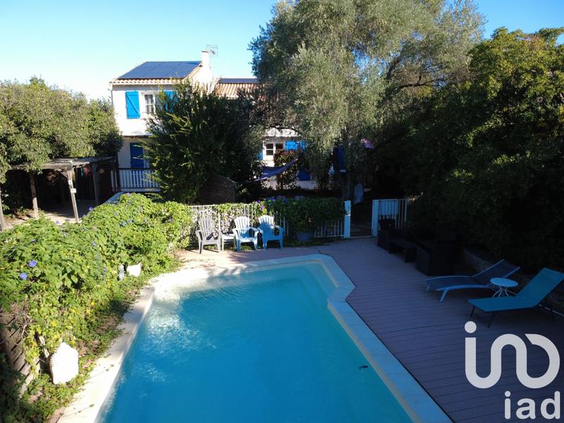 Maison - 195 m² - 9 pièces