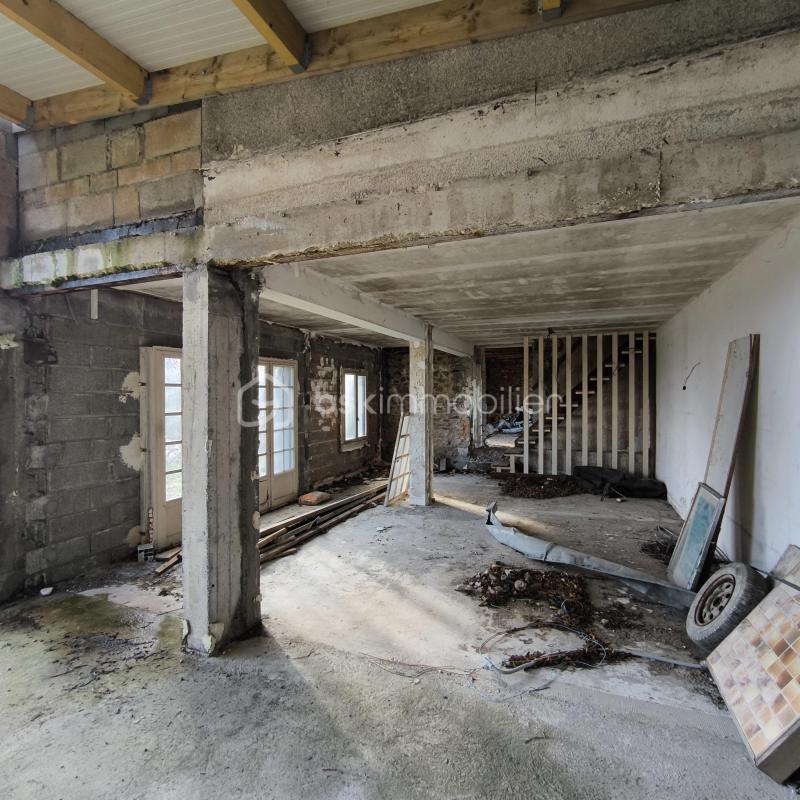 Maison - 230 m² - 7 pièces